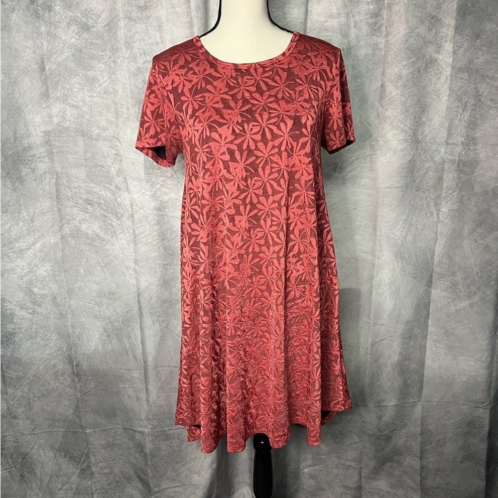LuLaRoe Carly Peachy-Red Floral Velour-Like High-Low Short Sleeve Dress - SMALL